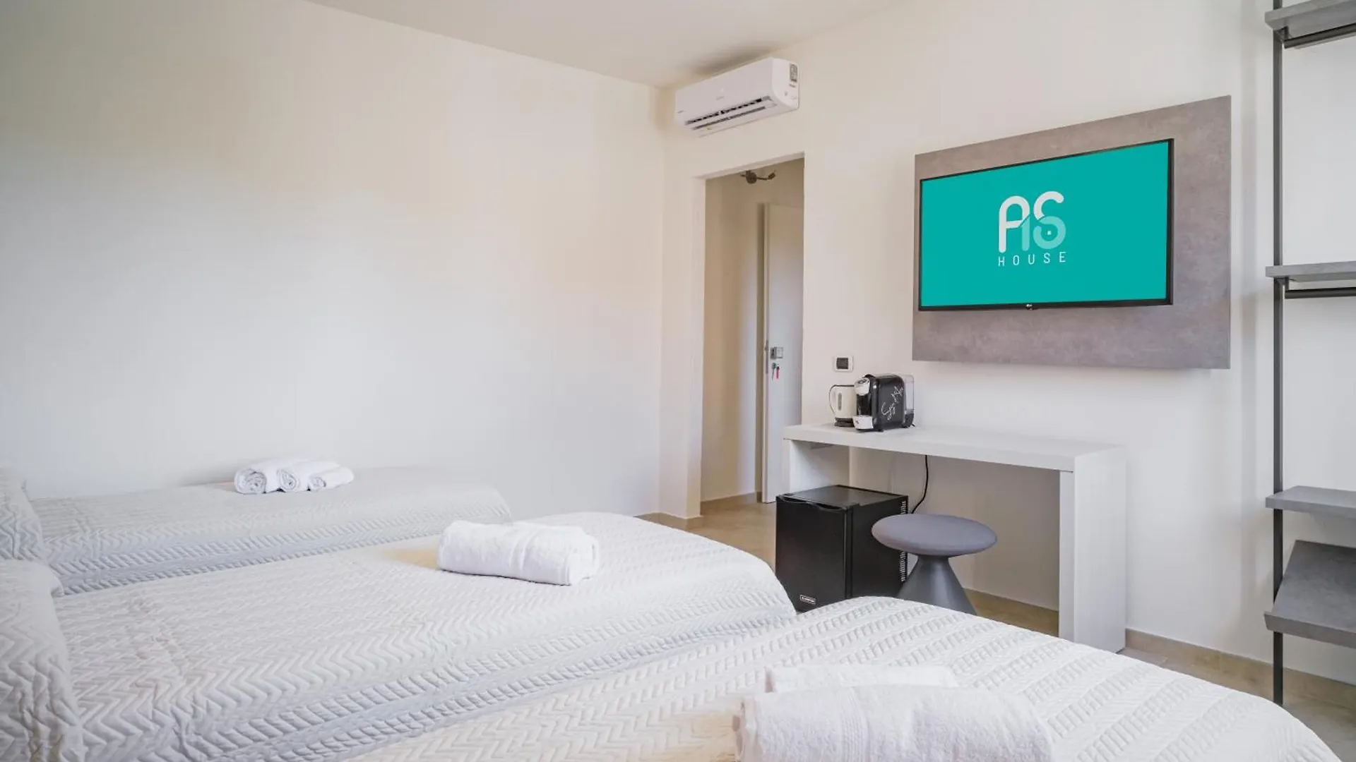 As 10 House Hotel Olbia 0*,
